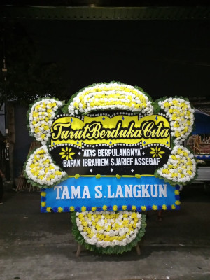 Papan Bunga Duka di Pringombo